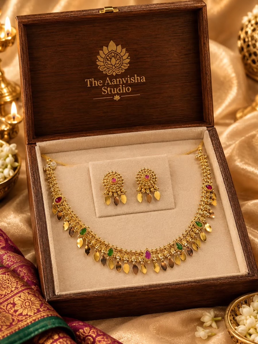 Golden Palav Haar in Box
